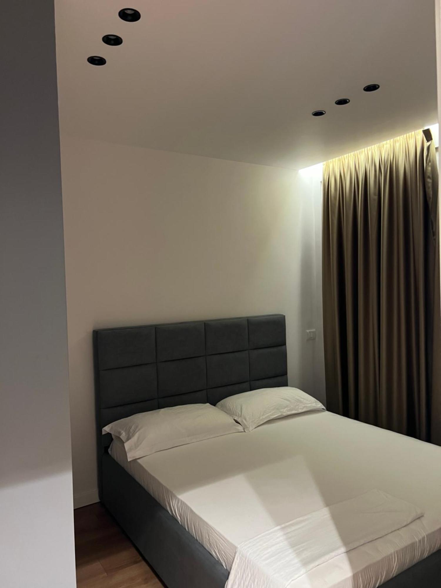 Renas Apartment1 *